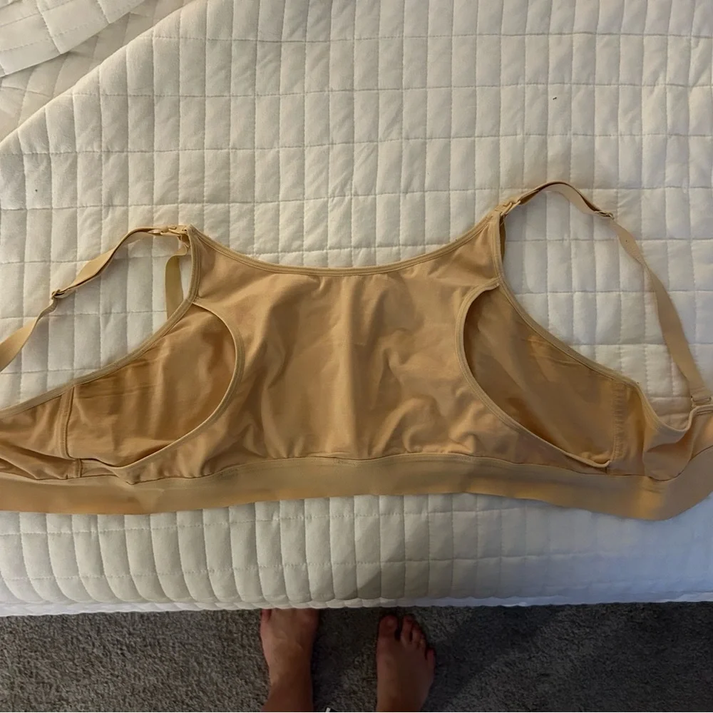 Momcozy Nursing Bra - Picture 4 of 9